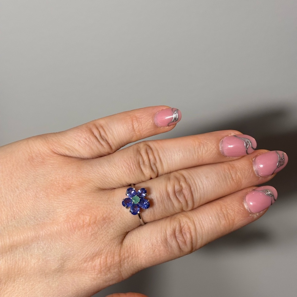 925 Sterling Silver Tanzanite & Emerald Flower Ring, size 6.75-7 - Picture 11 of 11